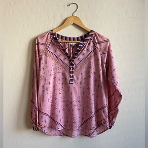 XiRENA Pink and Purple Patterned Blouse